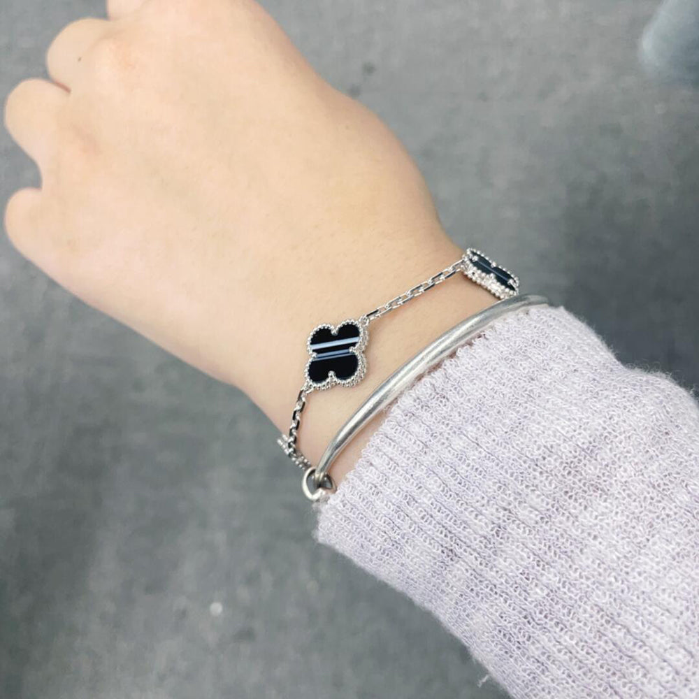 ¡®Glow Jewelry¡¯CLOVER 5 MOTIF VEINED ONYX BRACELET SILVER