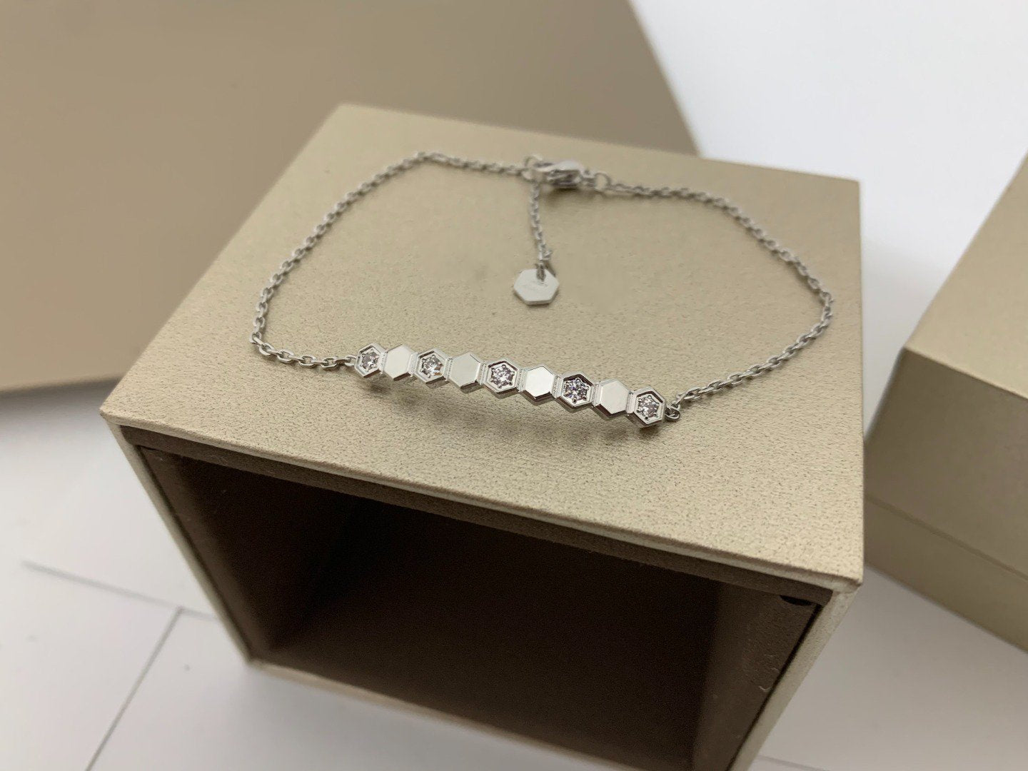 ¡®Glow Jewelry¡¯BEE LOVE BRACELET DIAMOND