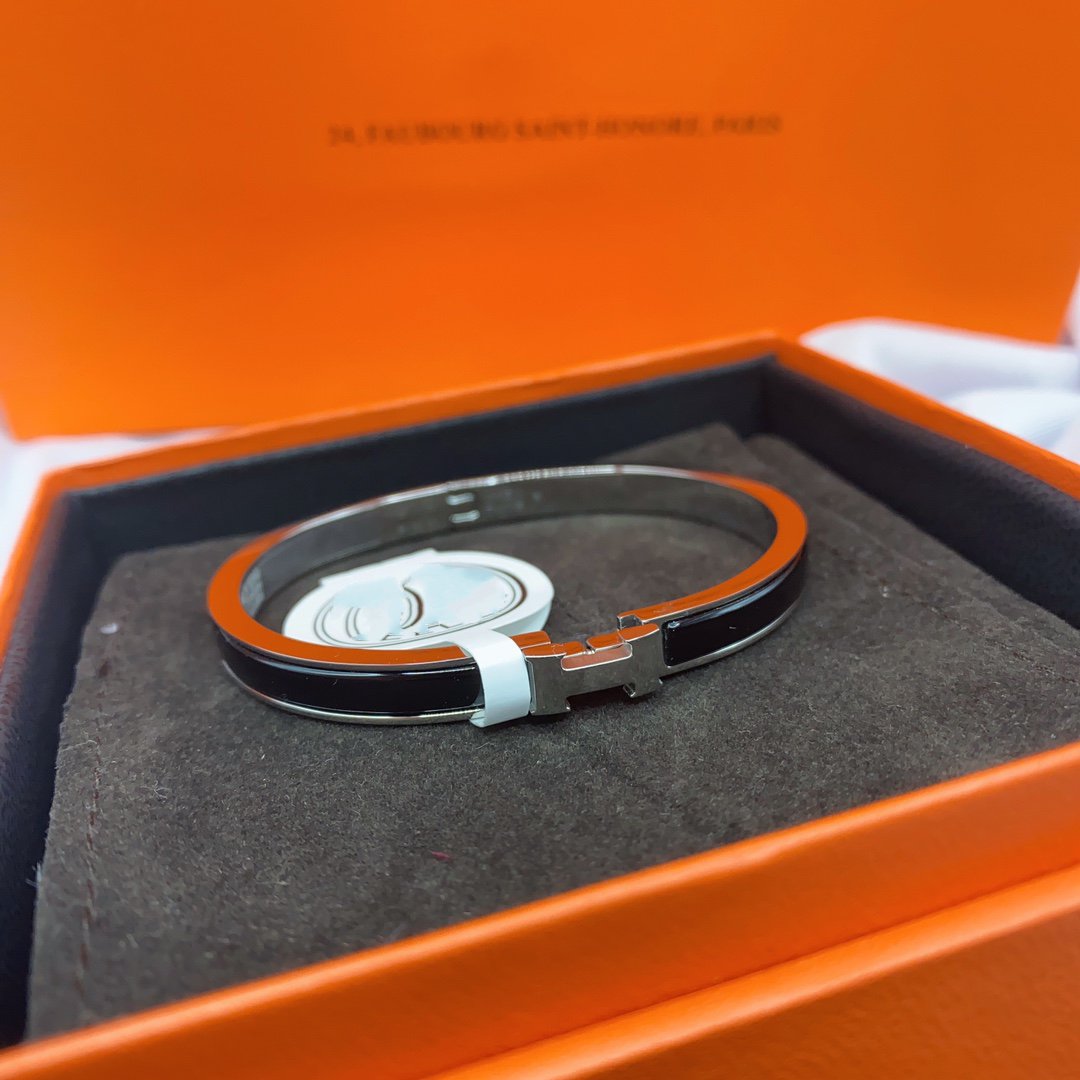 ¡®Glow Jewelry¡¯CLASSIC HM CLIC BLACK 8MM ENAMEL BRACELET