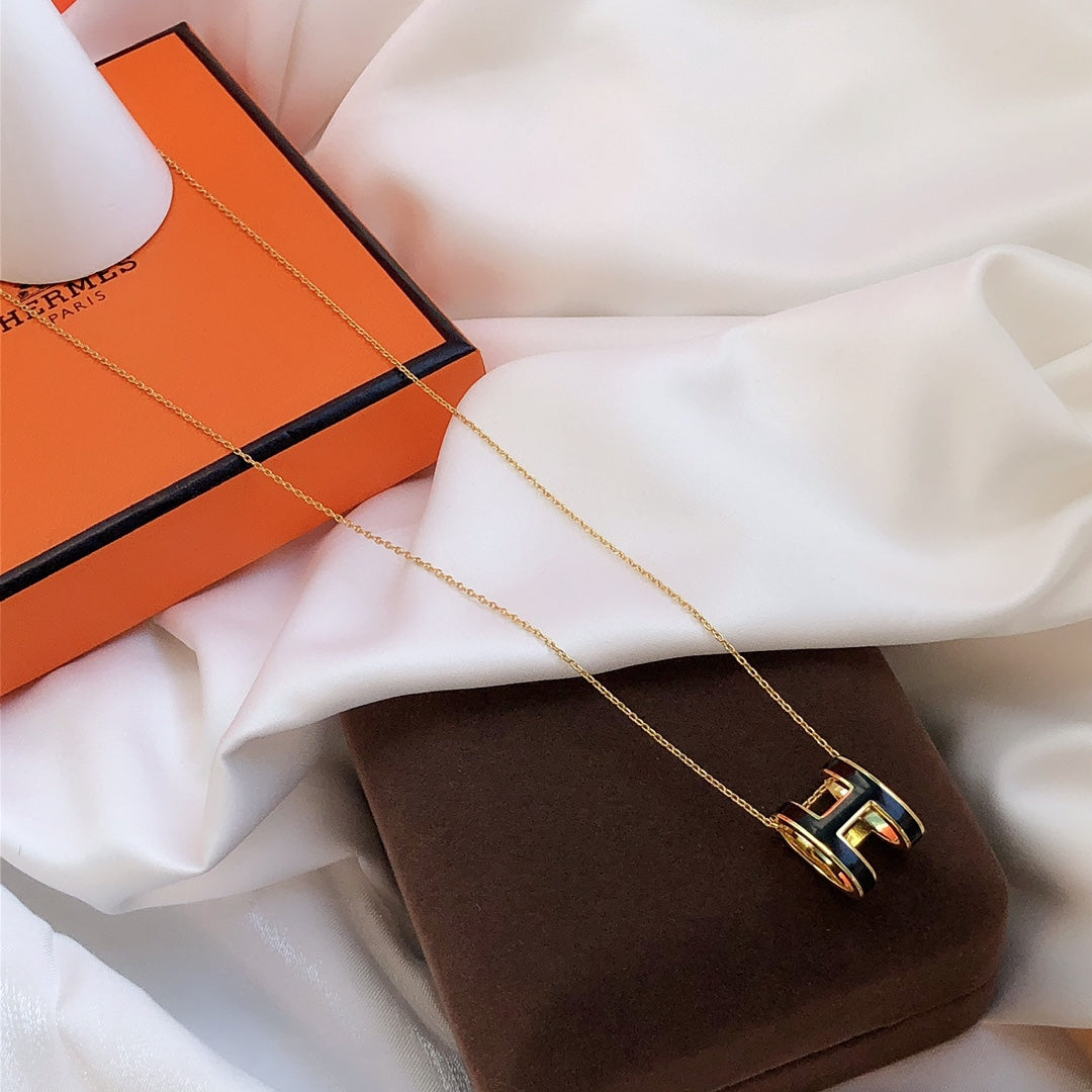 ¡®Glow Jewelry¡¯HM CLIC BLACK ENAMEL GOLD NECKLACE