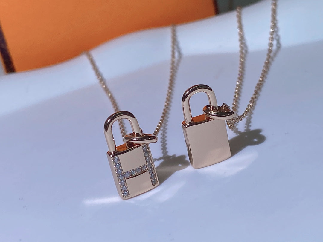 ¡®Glow Jewelry¡¯HM ADVANCED NICHE LOCK HEAD NECKLACE DIAMONDS