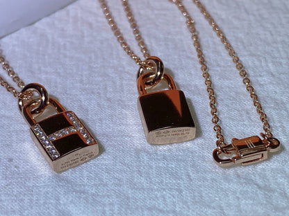 ¡®Glow Jewelry¡¯HM ADVANCED NICHE LOCK HEAD NECKLACE DIAMONDS