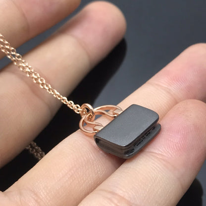 [Glow Jewelry]WOMEN'S HM AMULETTES CONSTANCE PENDANT NECKLACE