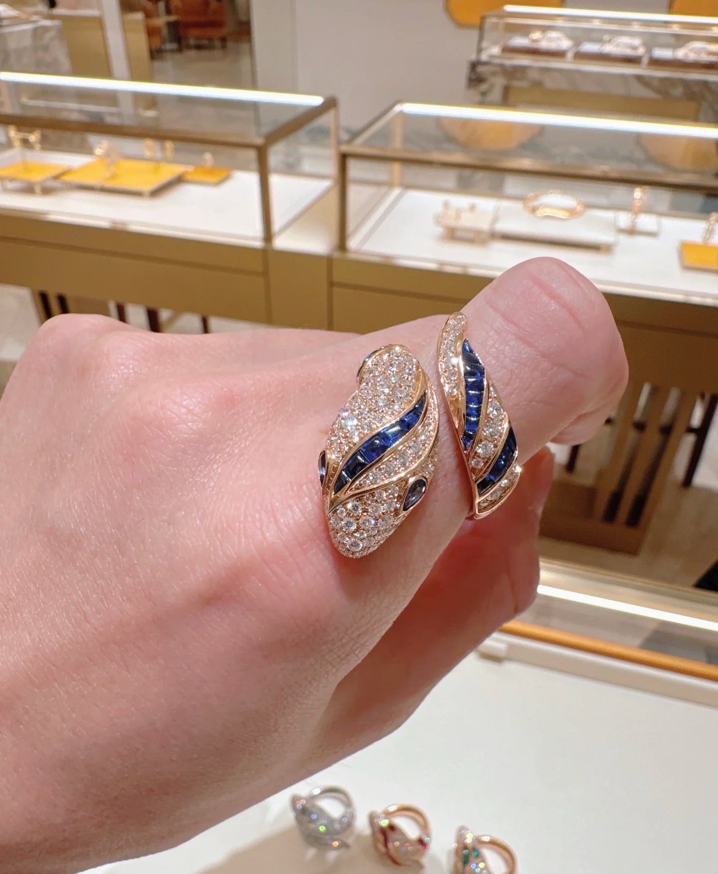 [Glow Jewelry]BRAND NEW LUXURY BLUE SNAKE RING