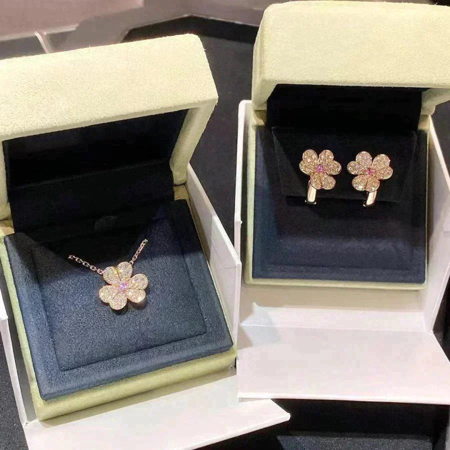 ¡®Glow Jewelry¡¯FRIVOLE ROSE GOLD FLOWER DIAMOND NECKLACE