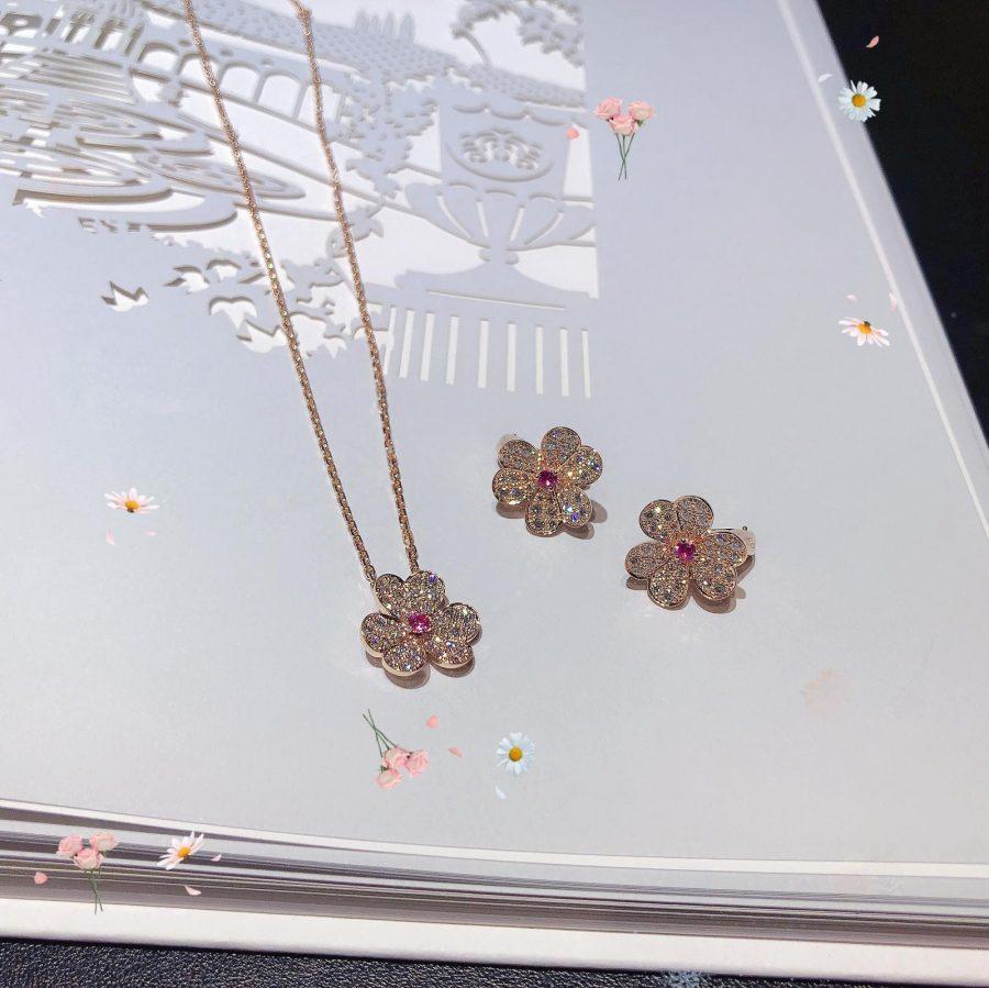¡®Glow Jewelry¡¯FRIVOLE ROSE GOLD FLOWER DIAMOND NECKLACE