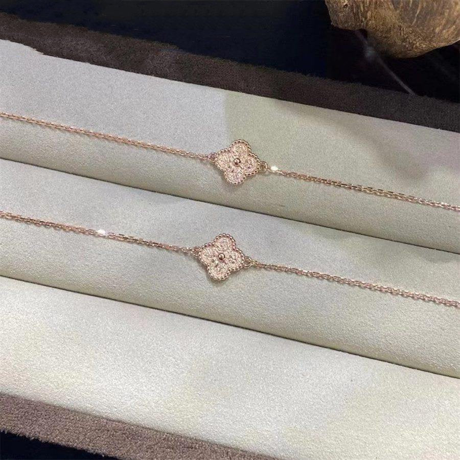 [Glow Jewelry]CLOVER SINGLE FLOWER BRACELET